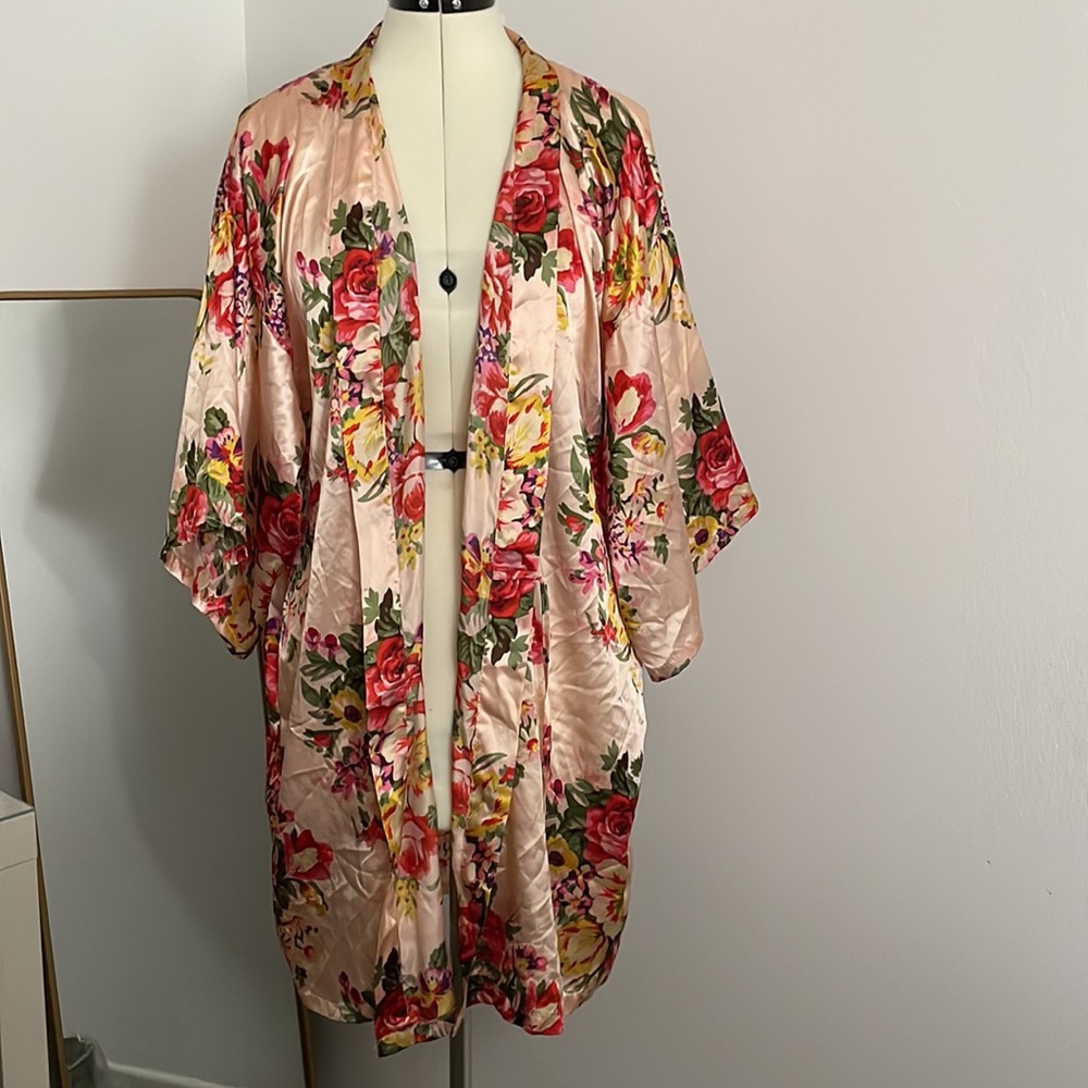 Vintage flower robe